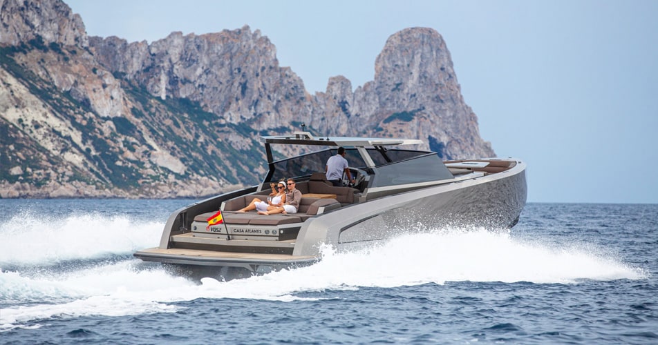 LUCIBELLO | Yacht Charter